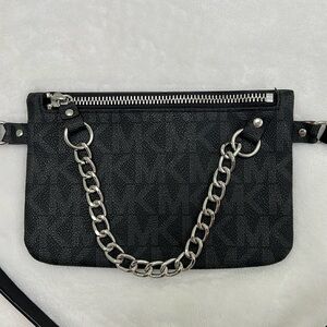 MICHAEL KORS logo pull chain faux-leather belt waist bag fanny pack Black